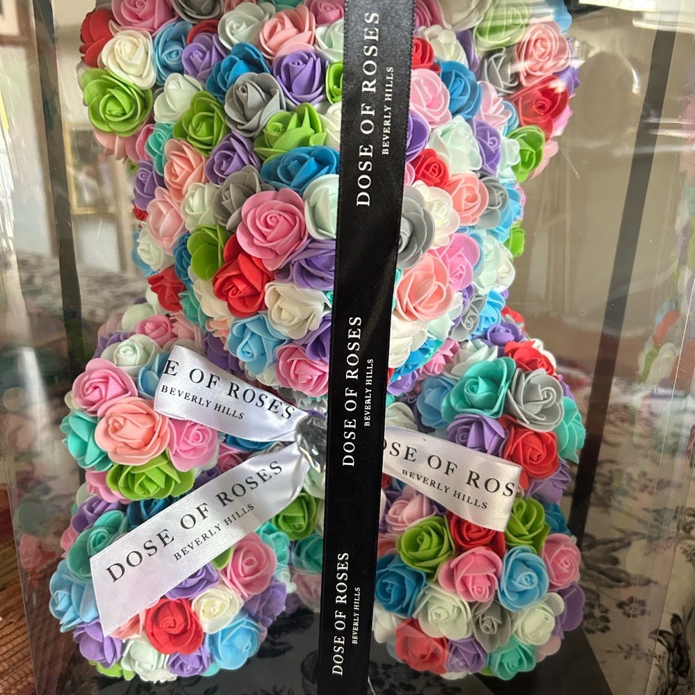 Dose of Roses felt, multicolored, rose teddy bear